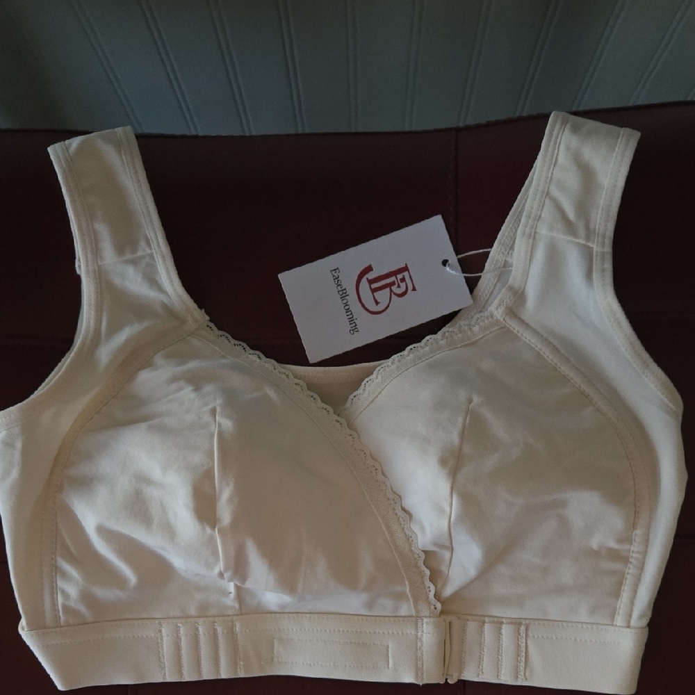 Comfort Cotton Front-Closure Bra in Cream - Brand: EaseBlooming